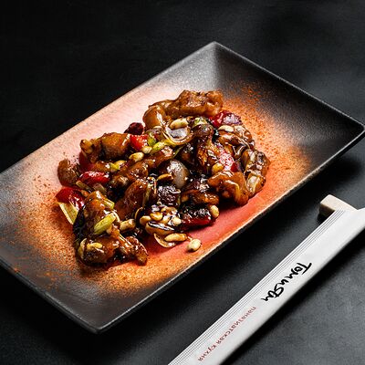 Цыпленок Гунбао в Том и ям по цене 910 ₽