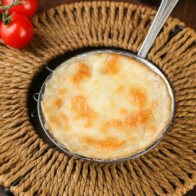 Жюльен под сырной шапкой в Мархал по цене 350 ₽