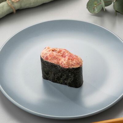 Острые суши с тунцом в Сушишоп по цене 102