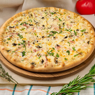 Охотничья в Food74 Court Суши Пицца по цене 840 ₽