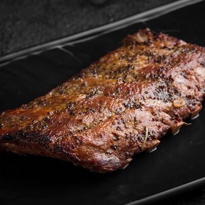 Подкопченные свиные ребра с соусом Нью-Йорк в Welcome по цене 790 ₽