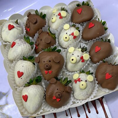 Клубника в шоколаде Teddy Love в Мир клубники в шоколаде по цене 4000 ₽