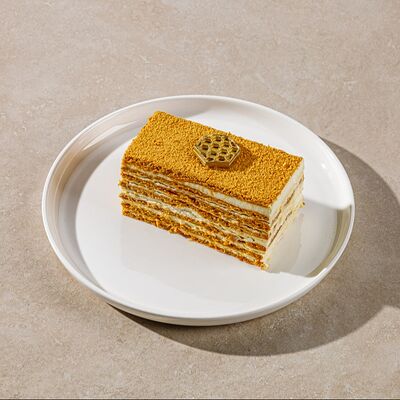 Торт Медовый в Этажи по цене 380 ₽