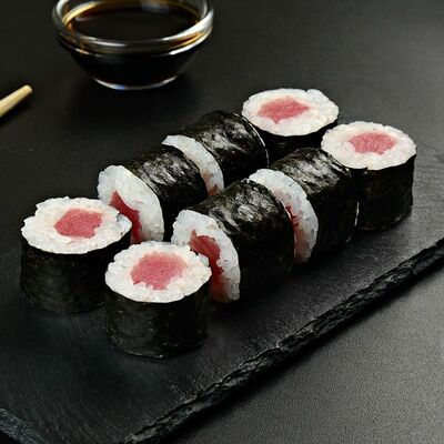Мини-ролл с тунцом в Пицца & Суши Гурмэ по цене 350 ₽