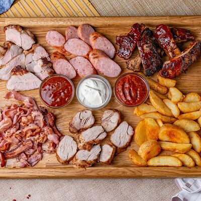 Сет из свинины в Бурито по цене 3510 ₽