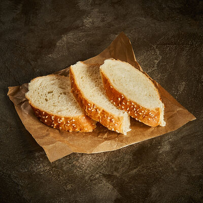 Белый багет с кунжутом в Корчма по цене 80 ₽