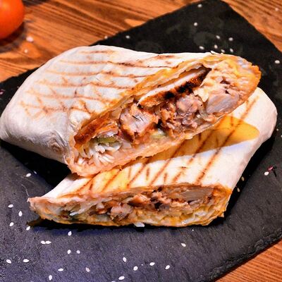 Шаурма двойная Классическая со свининой в Папа Mangals по цене 410 ₽