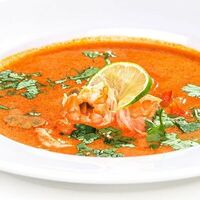 Том Ям Нам Кхон с курицей в Нами