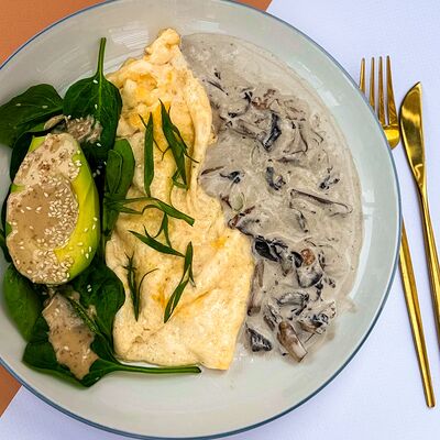 Французский омлет с авокадо и шпинатом в Wow Tortik по цене 660 ₽