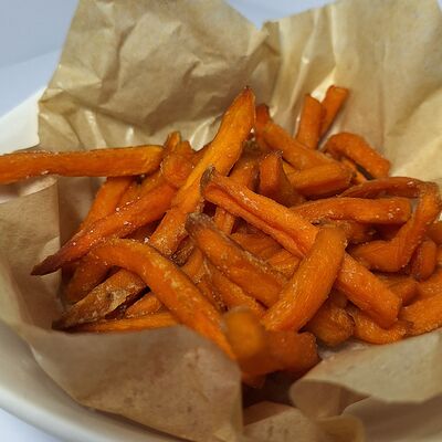 Батат фри с соусом лимон в Smart Cafe по цене 540 ₽