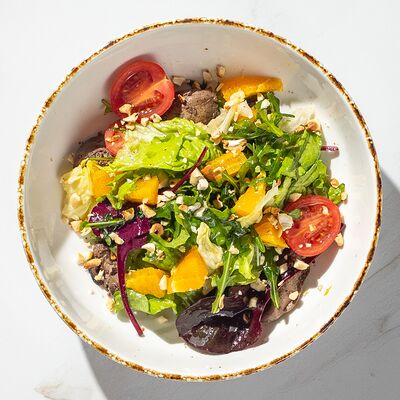 Салат с куриной печенью в Sherwood Lounge Bar по цене 840 ₽