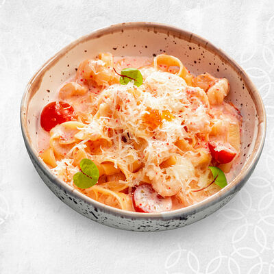 Феттуччине с креветками в Река Море по цене 799 ₽