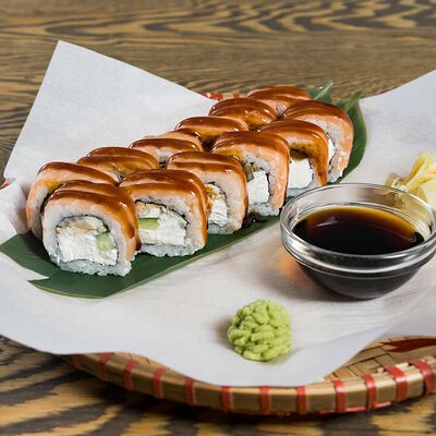 Филадельфия с угрем в Starwok по цене 780