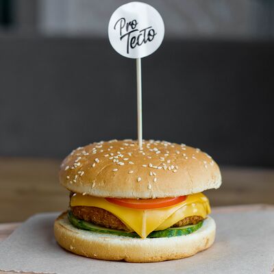 Бургер Kids с куриной котлетойв Про Тесто по цене 410 ₽