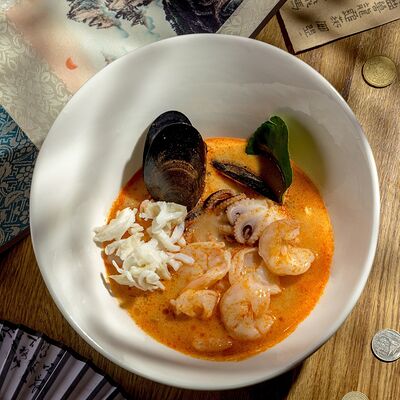 Том-ям с креветками и крабом в ВАЗИЮ по цене 1699 ₽