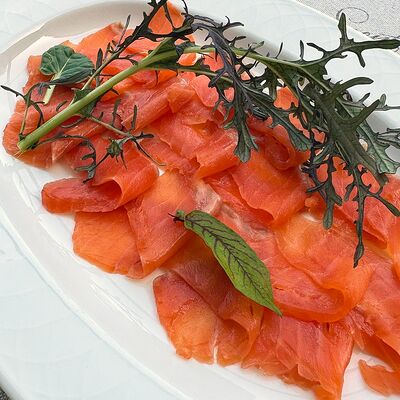 Сёмга слабосолёная в Wine & Vine по цене 1365 ₽