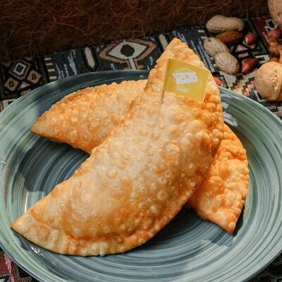 Чебурек с сыром в Kish-Mish по цене 510 ₽