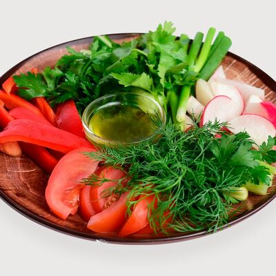 Свежие овощи с соусом Песто в Самое популярное кафе по цене 210