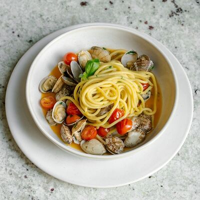 Паста с вонголе в Tin по цене 930 ₽