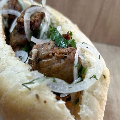 Шашлык в батоне с курицей в Секрет Огонька по цене 310 ₽