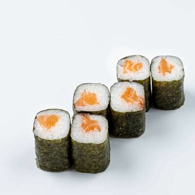 Маки ролл с лососем в Рыбамясо по цене 150 ₽
