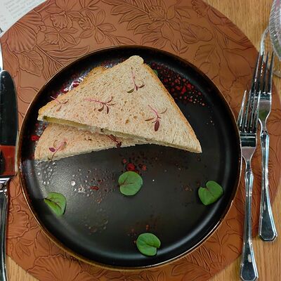 Сэндвич с тунцом в La Vida loca по цене 320 ₽