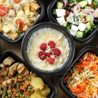 Логотип Revolution food