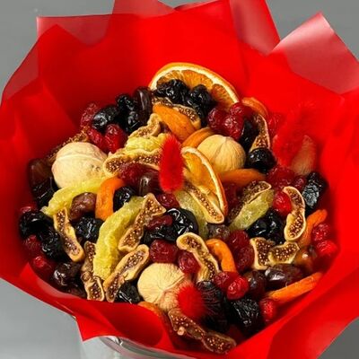 Букет из сухофруктов и орехов в Buketonline - Съедобные букеты и клубника в шоколаде по цене 3289 ₽