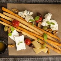Сырная тарелка в YUMMY
