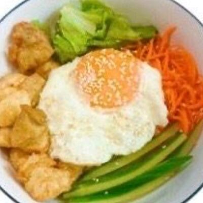 Бибимбап с курицей в VietQuan по цене 560 ₽