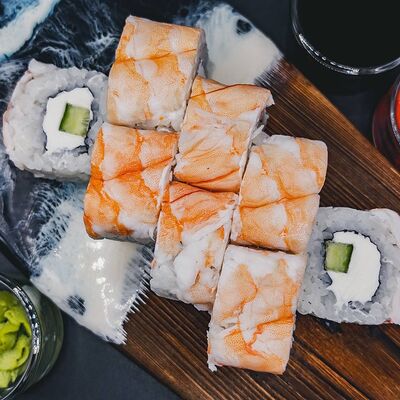 Ролл Филадельфия Эби в Sushi Time по цене 680 ₽