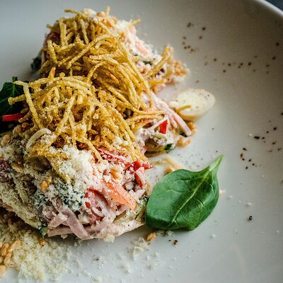 Мясной салат с картофелем пай в Чо? Капчо! по цене 395