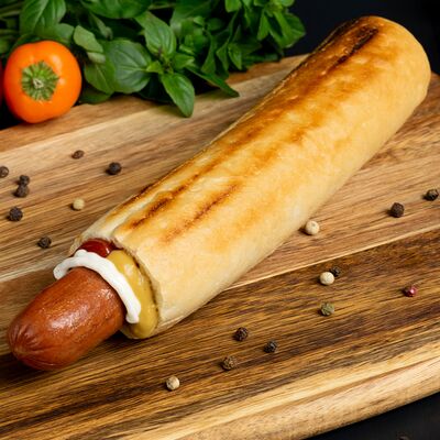 Хот-дог Французский с куриной сосиской в BRO ШАВЕРМА по цене 311 ₽