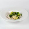 Мини-кальмары с паровыми овощами и лимонным соусом в Adriana по цене 1100
