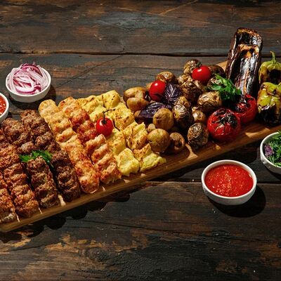 Сет Люля-кебаб с овощами в Шашлык Хаус Grill Premium Combo по цене 7340 ₽