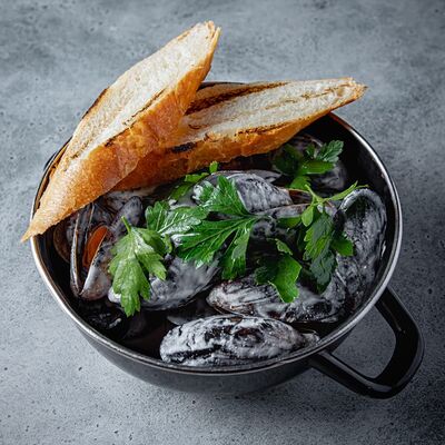 Мидии в чесночной сметане в Раковая на Усачева по цене 1800 ₽