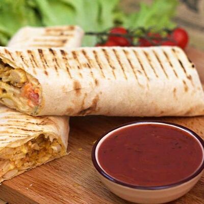 Шаурма маленькая классическаяв Шаурма у дома халал по цене 360 ₽