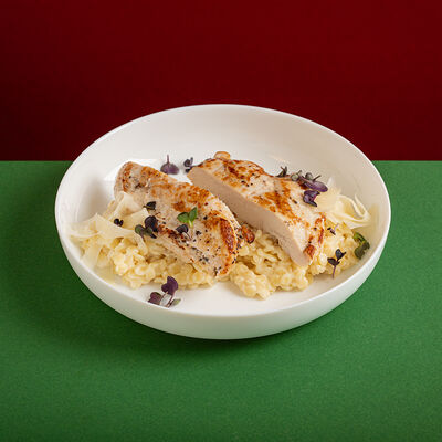 Птитим с куриным филе в Traveler's coffee по цене 597 ₽