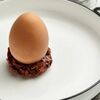 Яйцо из ванильного мусса с бананом и маракуйейв Benedict breakfast & lounge по цене 600