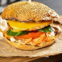 Бургер с куриной котлетой в Рестобар