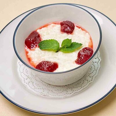 Рисовый пудинг с муссом в Блан де блан по цене 630 ₽