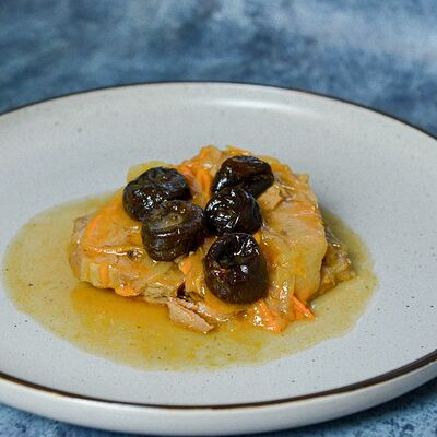 Говядина, тушенная с овощами и черносливом в Мегаполис по цене 255 ₽