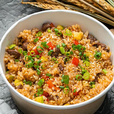 Рис с говядиной в UNAGI ROLLS по цене 819 ₽