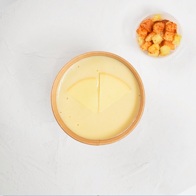 Копченый сырный суп с сухариками в Гастрономист по цене 235 ₽