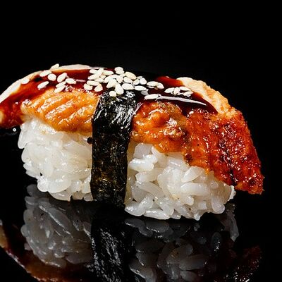 Суши с угрем в Уми Суши по цене 198 ₽