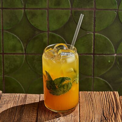 Лимонад маракуйя и мята в Двор Помидор по цене 550 ₽