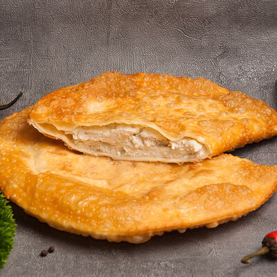 Чебурек Нежный в Крымские чебуреки по цене 250 ₽