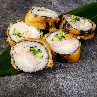 Темпура маки в Sushi & More по цене 430 ₽