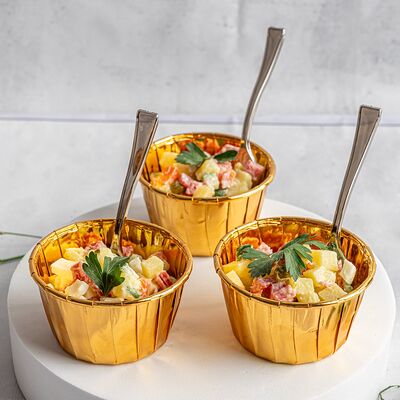 Салат с салями и кукурузой в KanapeFest по цене 2790 ₽