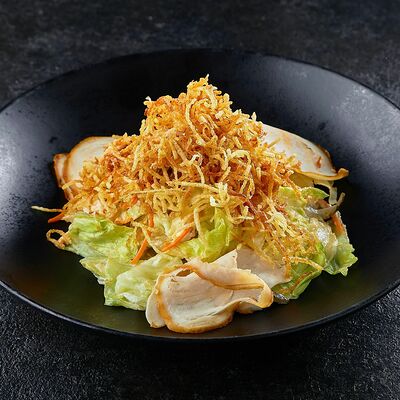 Салат из подкопченного цыпленка в горчичном соусе в Sofa&par по цене 299 ₽